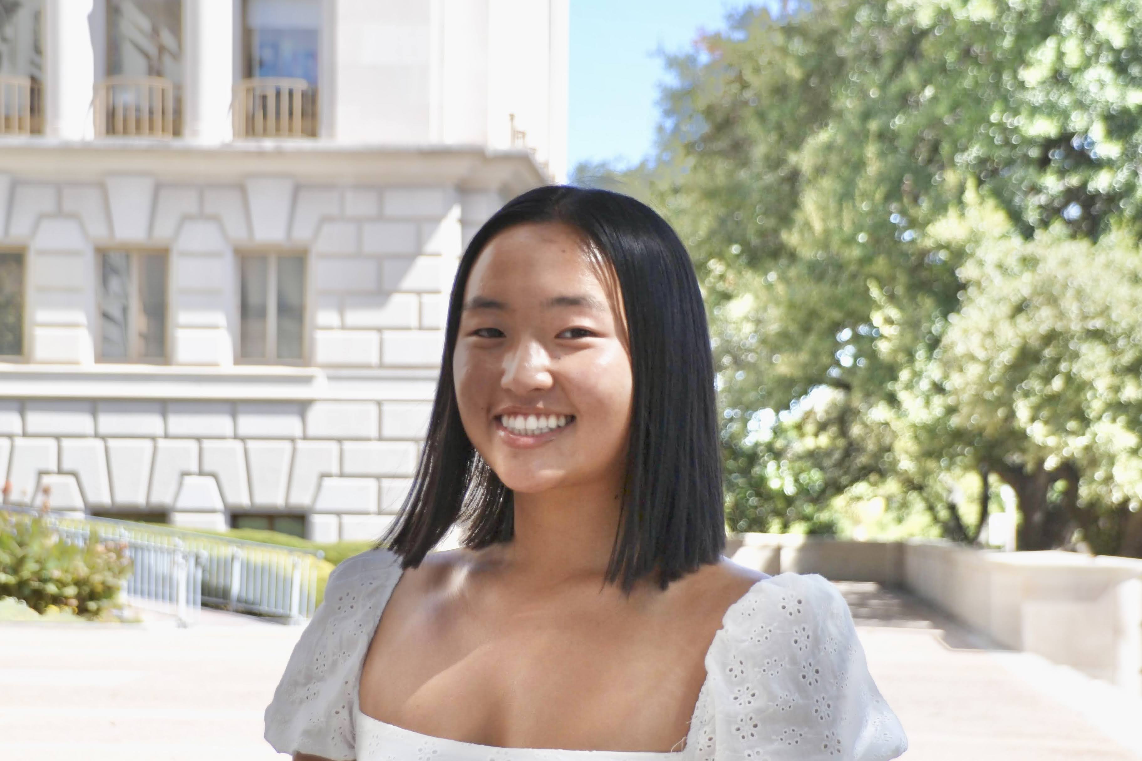 Natalie's headshot